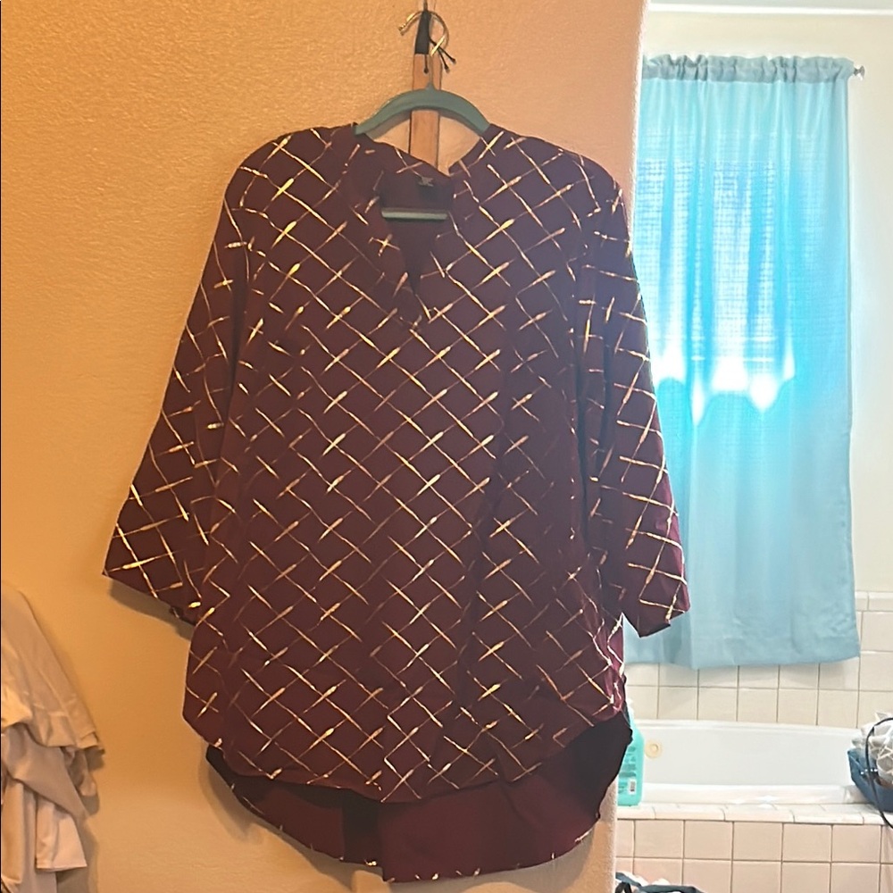 SHEIN women’s  Burgundy and Gold Patterned Top